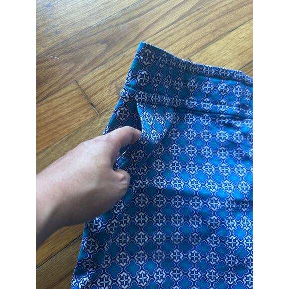 Talbots Blue Geometric Print Mini Skirt – Classic Preppy Style - Picture 2 of 6